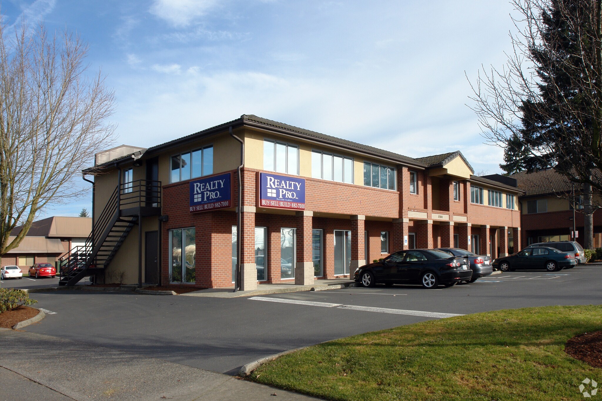 12000 SE Mill Plain Blvd, Vancouver, WA for lease Building Photo- Image 1 of 8