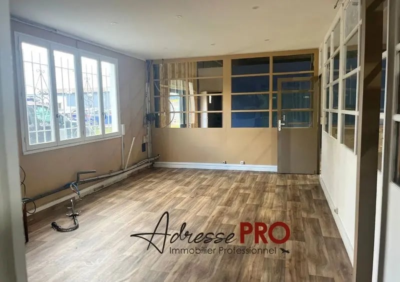 Retail in Bègles for lease - Interior Photo - Image 3 of 4