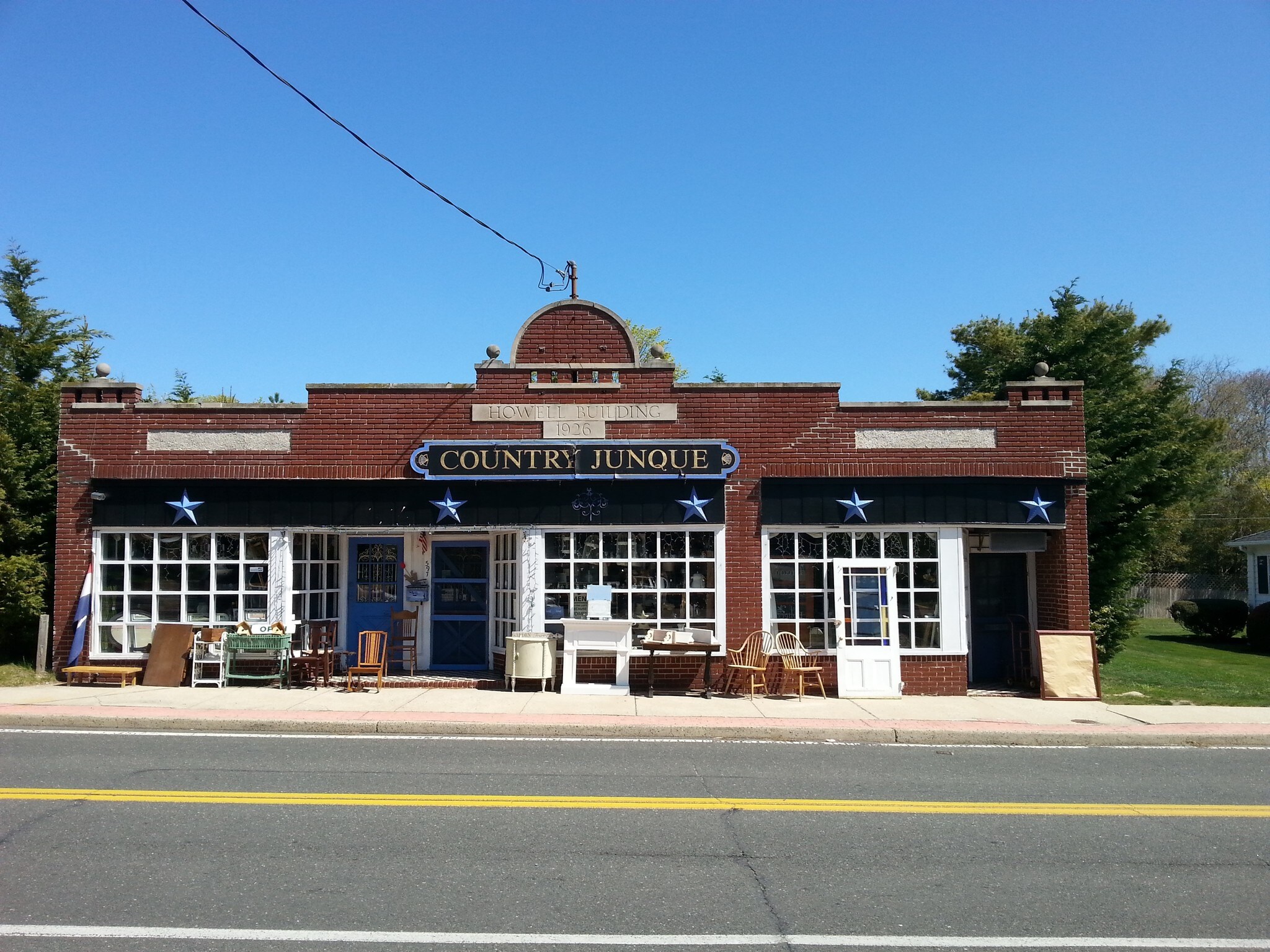 595-597 Middle Rd, Bayport, NY for sale Primary Photo- Image 1 of 1