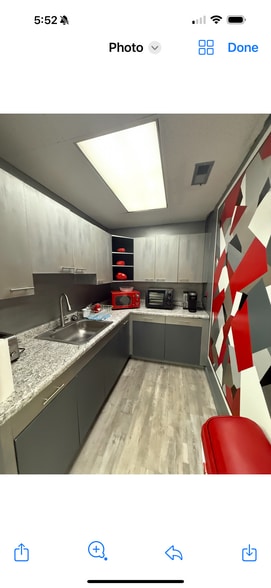 5005 E Fourteen Mile Rd, Sterling Heights, MI for lease - Interior Photo - Image 2 of 4