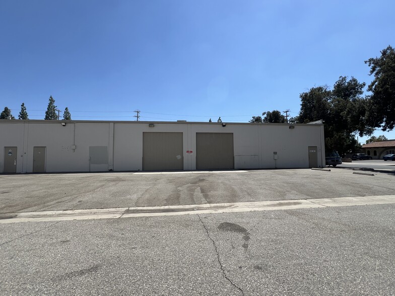 20531-20551 Plummer St, Chatsworth, CA for lease - Building Photo - Image 3 of 12