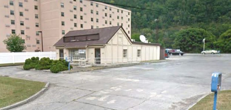 293 Stokes Dr, Hinton, WV for sale - Primary Photo - Image 1 of 1