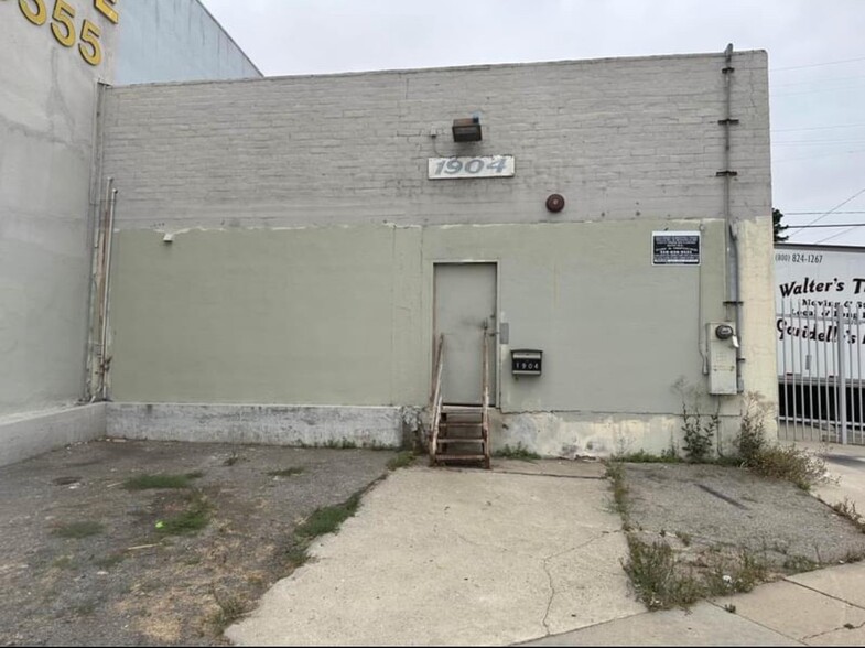 1904 S Genesee Ave, Los Angeles, CA for lease - Building Photo - Image 1 of 2