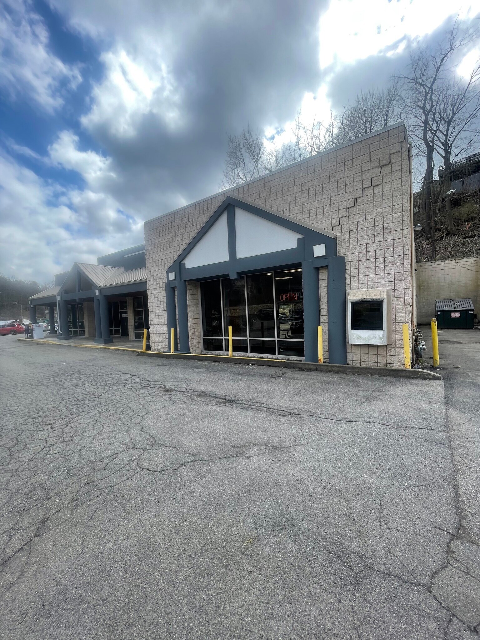 5439 Babcock Blvd, Pittsburgh, PA 15237 Babcock Square