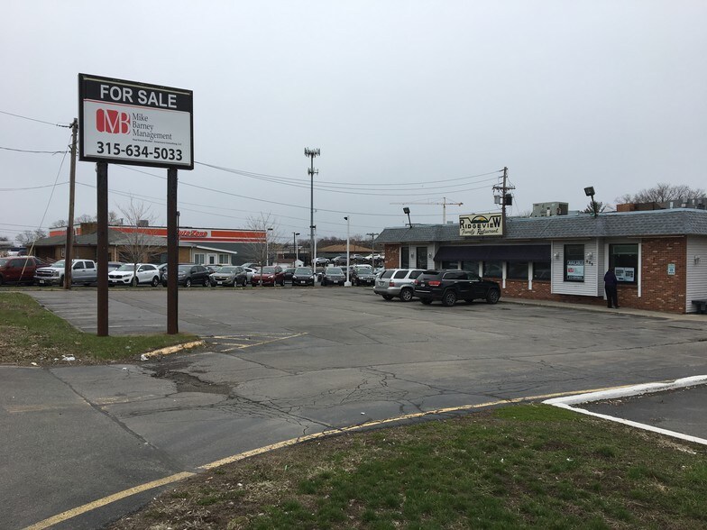 889 E Ridge Rd, Rochester, NY for sale - Building Photo - Image 1 of 1