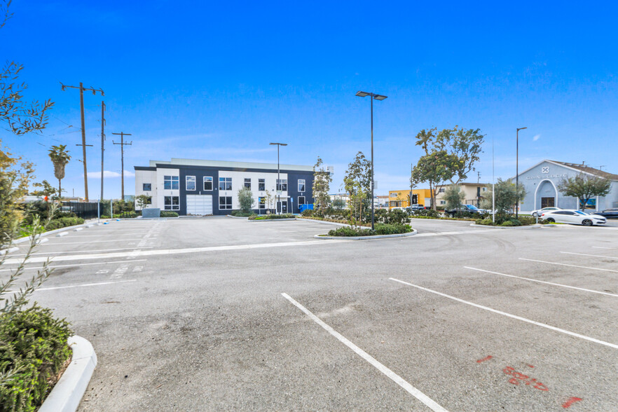 1834-1836 Harbor Ave, Long Beach, CA for lease - Building Photo - Image 3 of 9