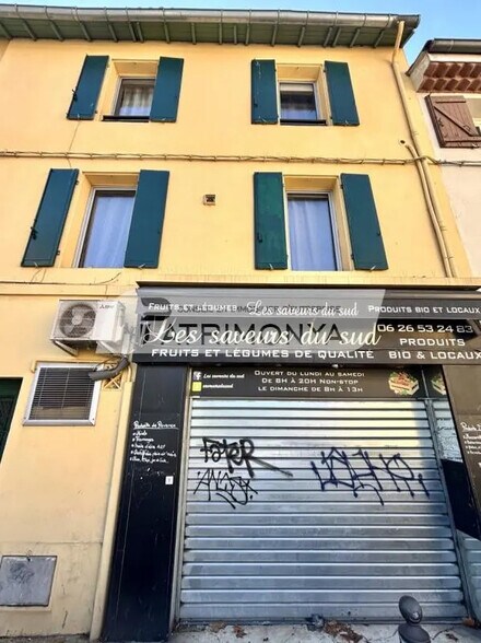 Retail in Marseille for lease - Building Photo - Image 2 of 2