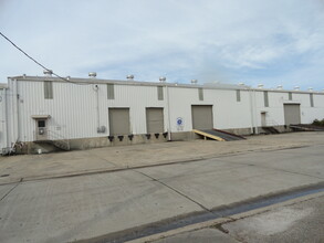 4747 River Rd, New Orleans, LA for lease Building Photo- Image 1 of 1