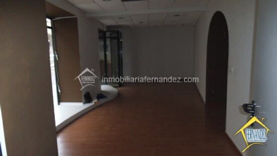 Retail in Cáceres, Cáceres for lease - Building Photo - Image 2 of 4