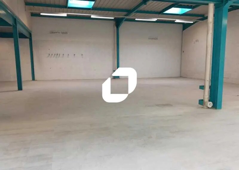 Flex in Tremblay-en-France for lease - Interior Photo - Image 2 of 7