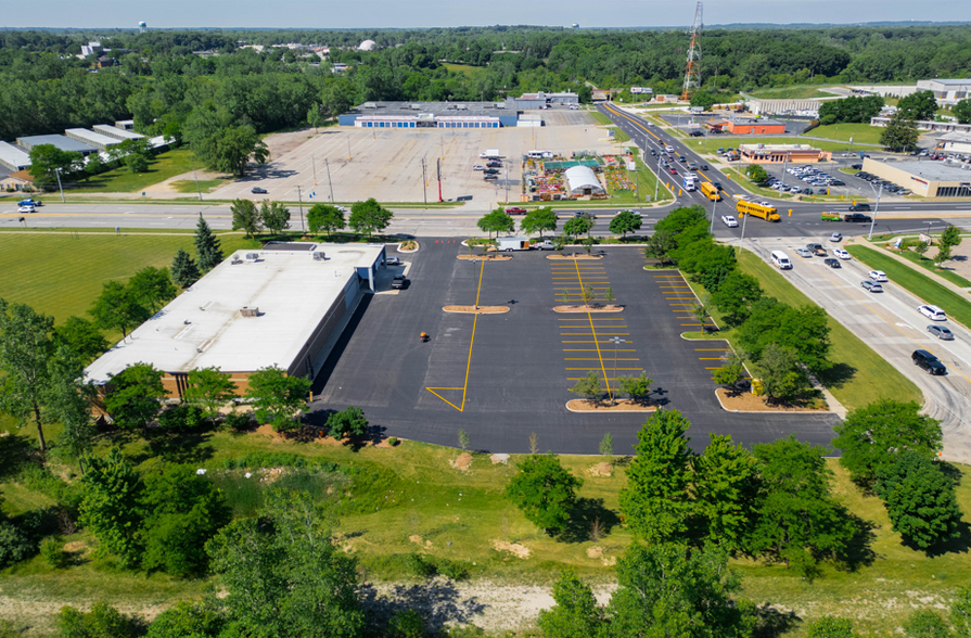 2060 Dixie Hwy, Waterford, MI for lease - Building Photo - Image 3 of 13