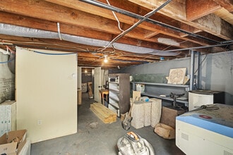 319 W 79th Ter, Kansas City, MO for lease Interior Photo- Image 1 of 7