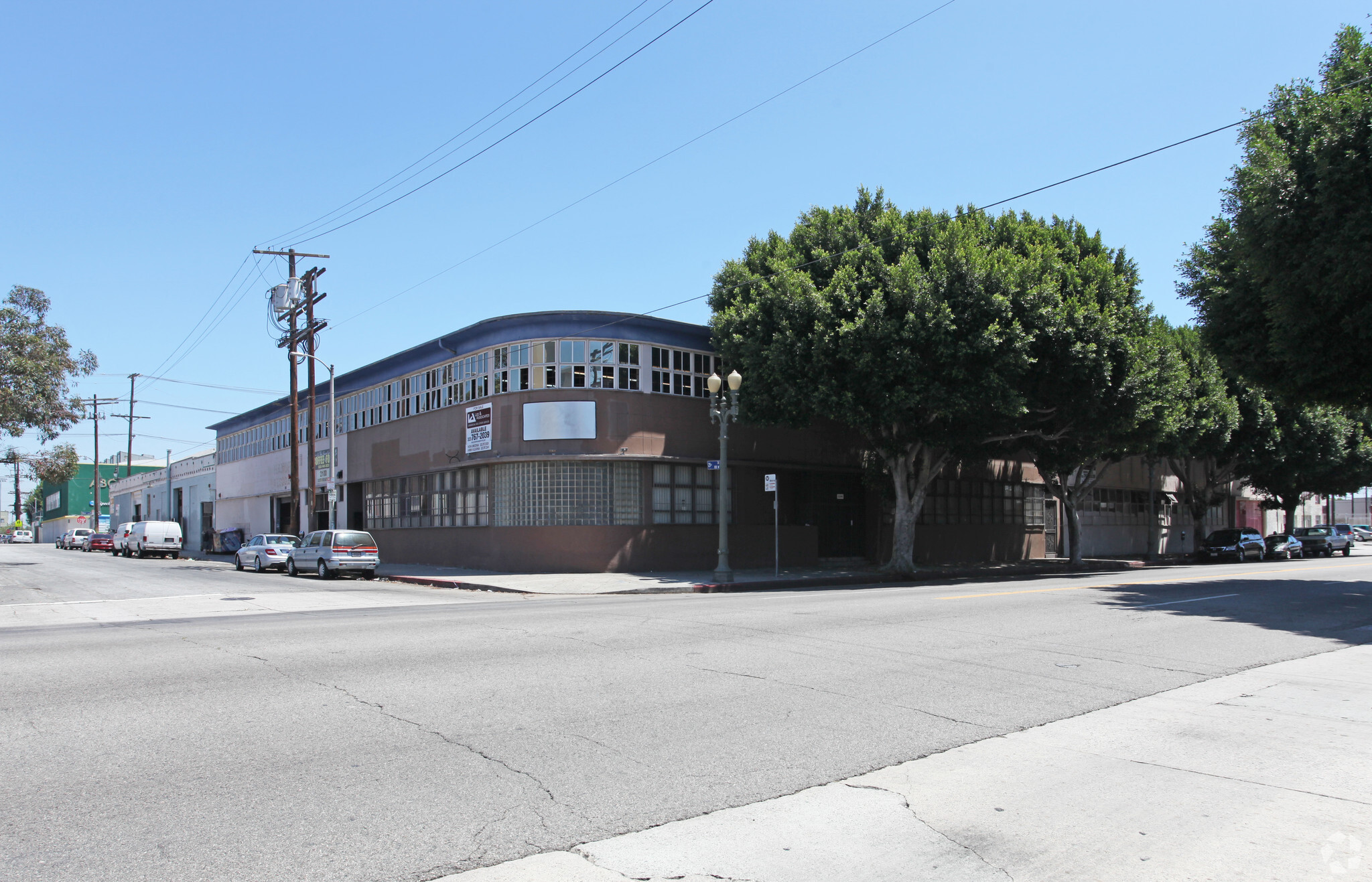 2100 S Broadway, Los Angeles, CA for lease Building Photo- Image 1 of 3