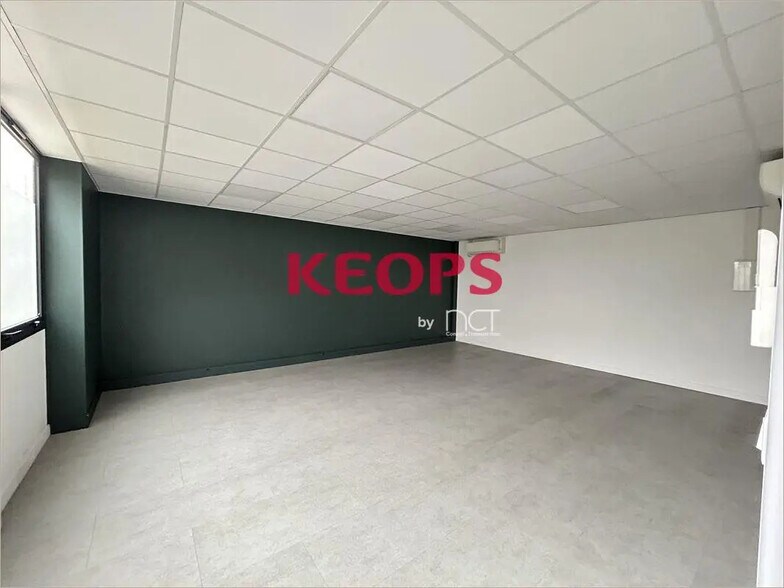 Office in Labège for lease - Building Photo - Image 2 of 6