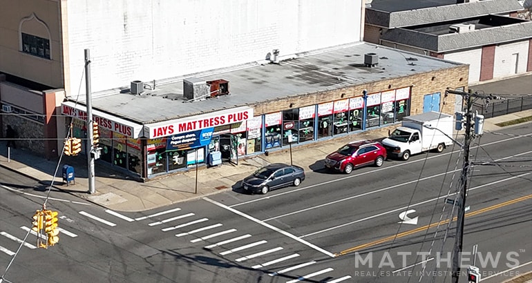 124 Front St, Hempstead, NY for sale - Building Photo - Image 1 of 1