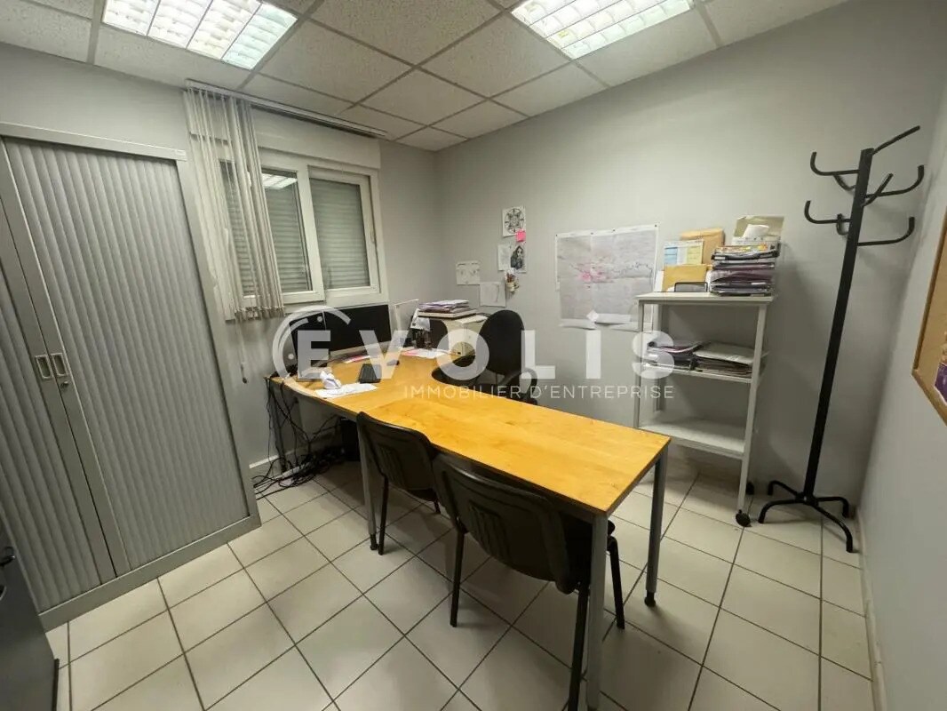 Flex in Amiens for lease Interior Photo- Image 1 of 5