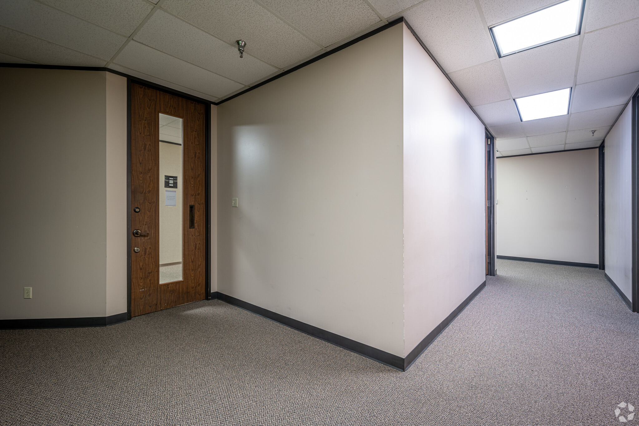 10700 Richmond Ave, Houston, TX for lease Interior Photo- Image 1 of 3