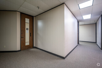 10700 Richmond Ave, Houston, TX for lease Interior Photo- Image 1 of 3