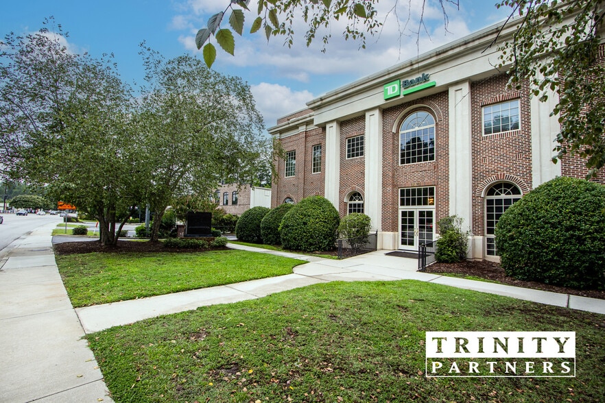 4875 Forest Dr, Columbia, SC for lease - Building Photo - Image 1 of 7