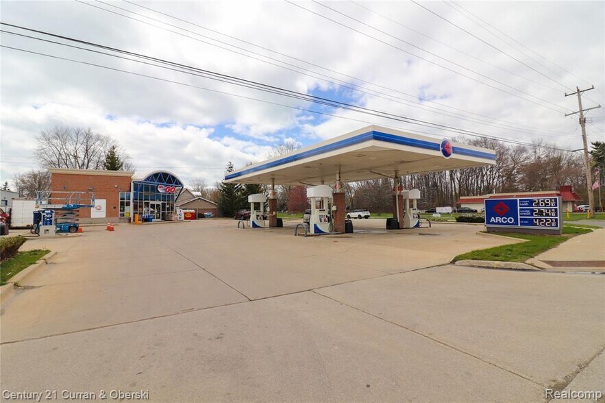 35512 23 Mile Rd, New Baltimore, MI for sale - Building Photo - Image 1 of 1