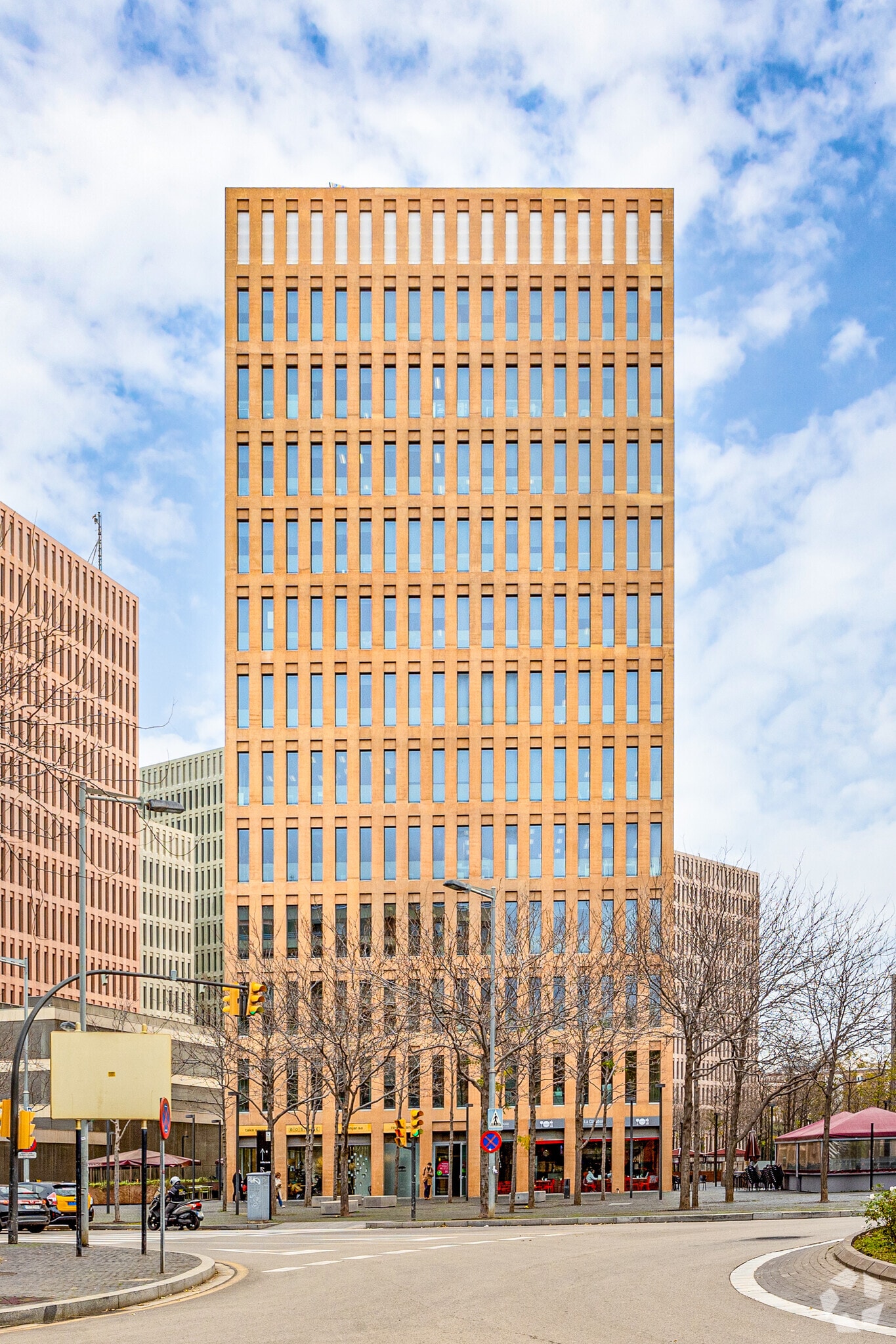 Avinguda del Carrilet, L'Hospitalet de Llobregat, Barcelona for lease Primary Photo- Image 1 of 4