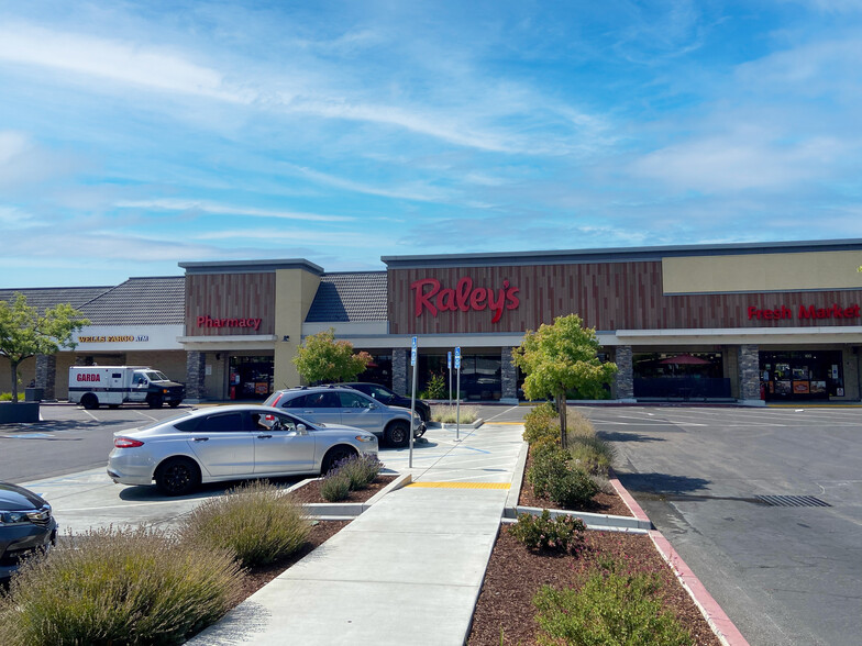 15-190 Raleys Towne Ctr, Rohnert Park, CA for lease - Building Photo - Image 2 of 4