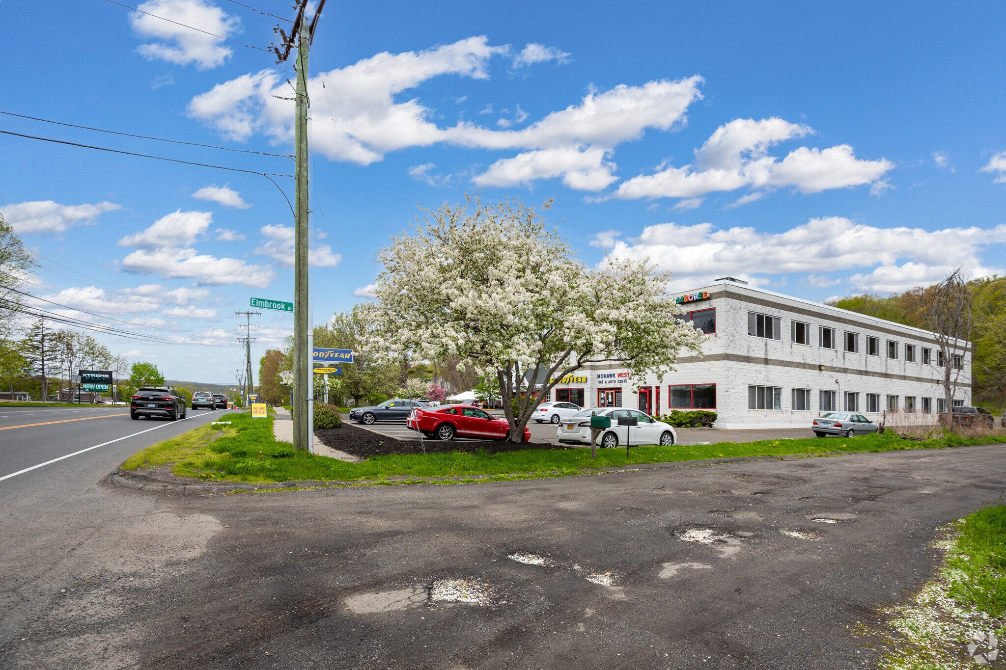 31 Mill Plain Rd, Danbury, CT 06811 Goodyear Building