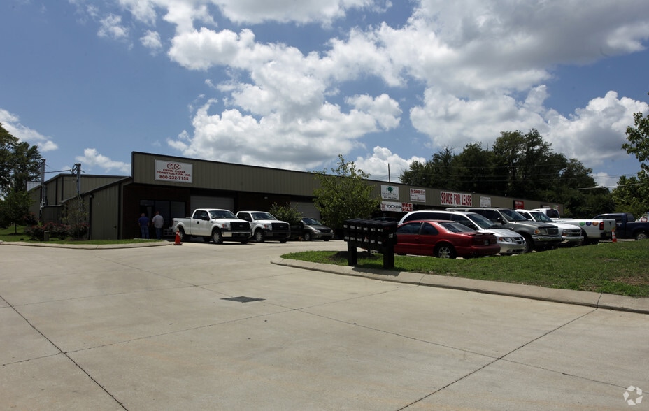 126 Old Bear Creek Pike, Columbia, TN 38401