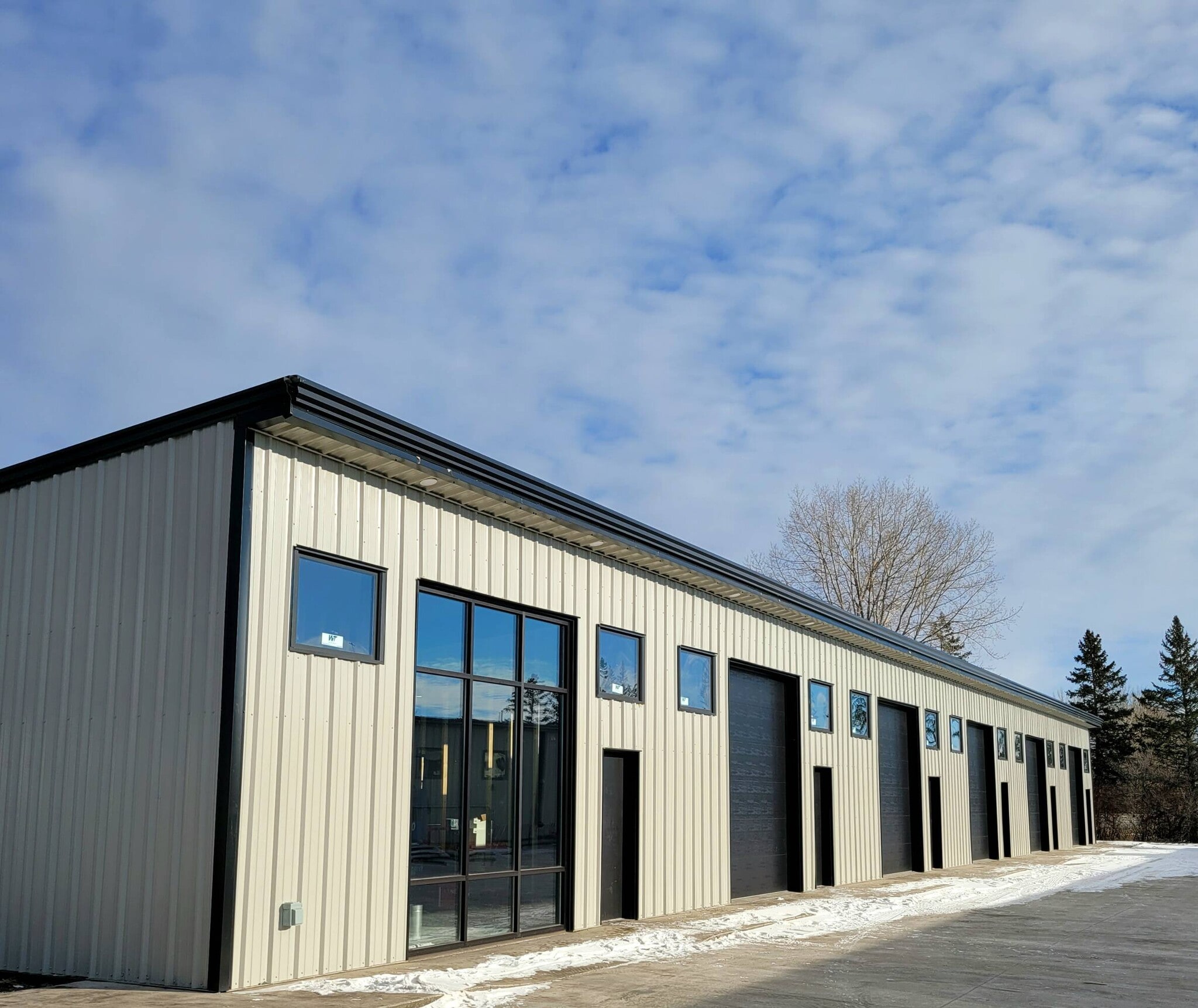 2975 Heartland Dr, Grand Forks, ND for sale Primary Photo- Image 1 of 32