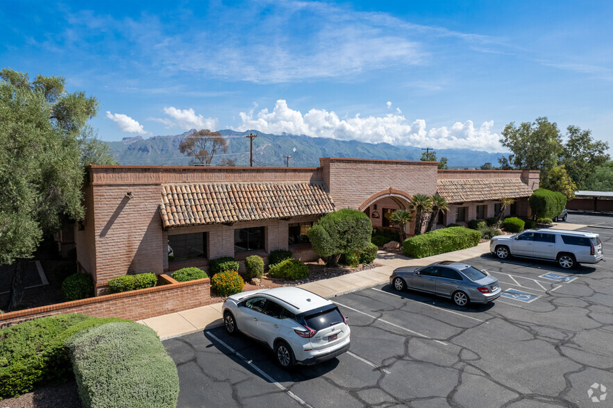 3320 N Campbell Ave, Tucson, AZ for lease - Primary Photo - Image 1 of 7