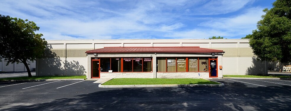 1927-1933 W Copans Rd, Pompano Beach, FL for lease - Building Photo - Image 3 of 7