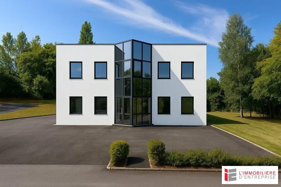 Retail in Orvault for lease Building Photo- Image 1 of 2