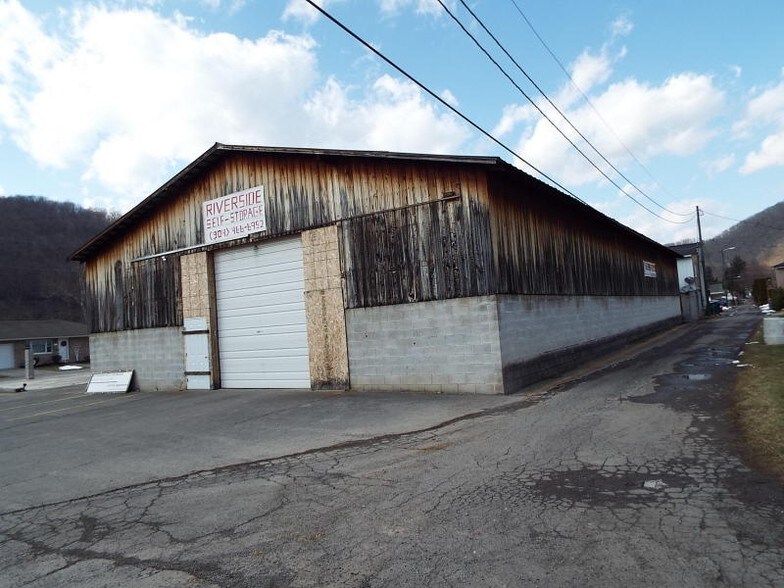 1 Rose St, Hinton, WV 25951