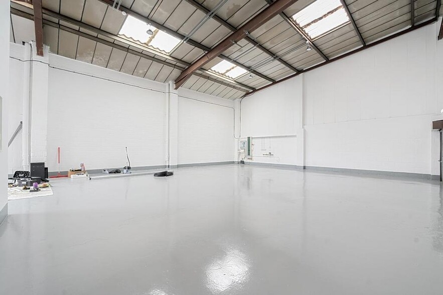 Barratt Way, Harrow for lease - Building Photo - Image 3 of 11