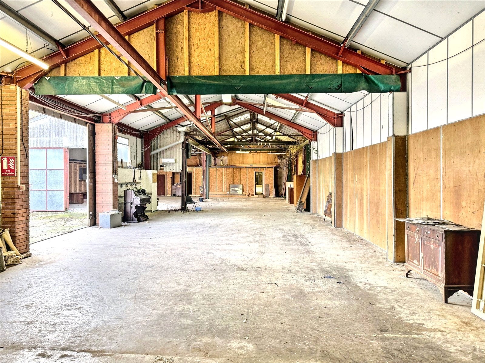 A4111, Hereford for sale Interior Photo- Image 1 of 10