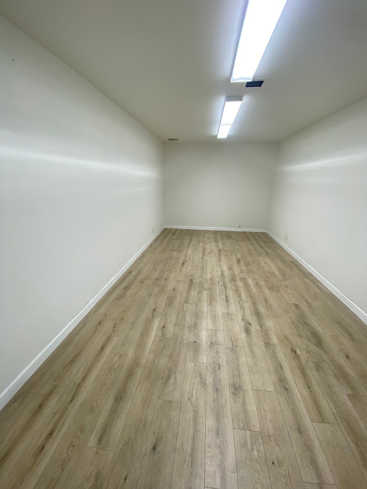 160 Centennial Way, Tustin, CA for lease Interior Photo- Image 1 of 2