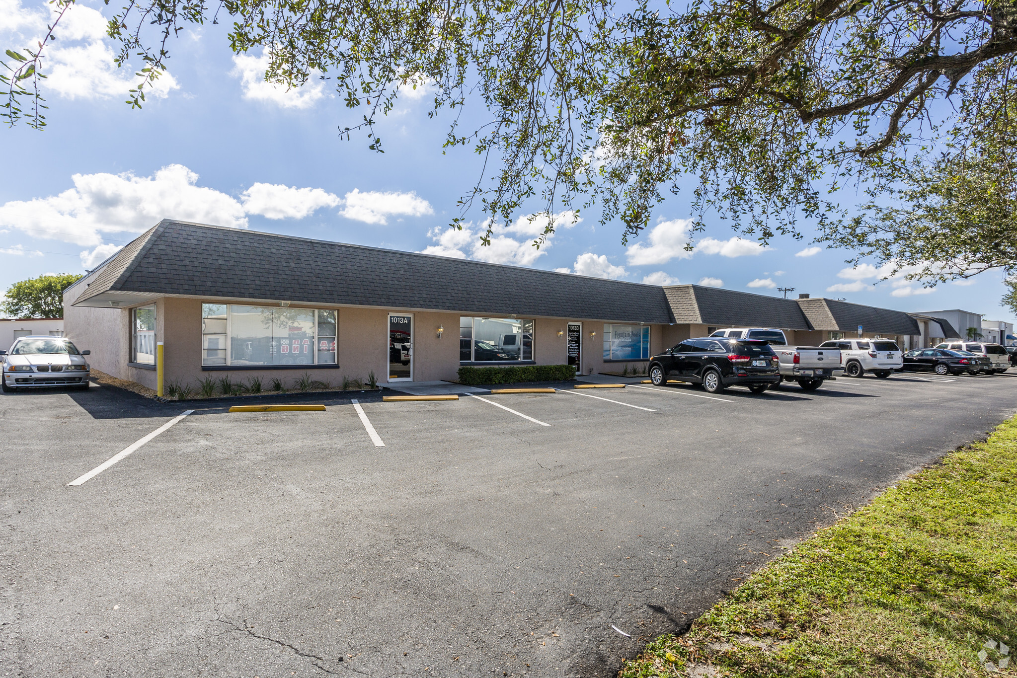 1013-1017 SE 12th Ave, Cape Coral, FL for lease Primary Photo- Image 1 of 47