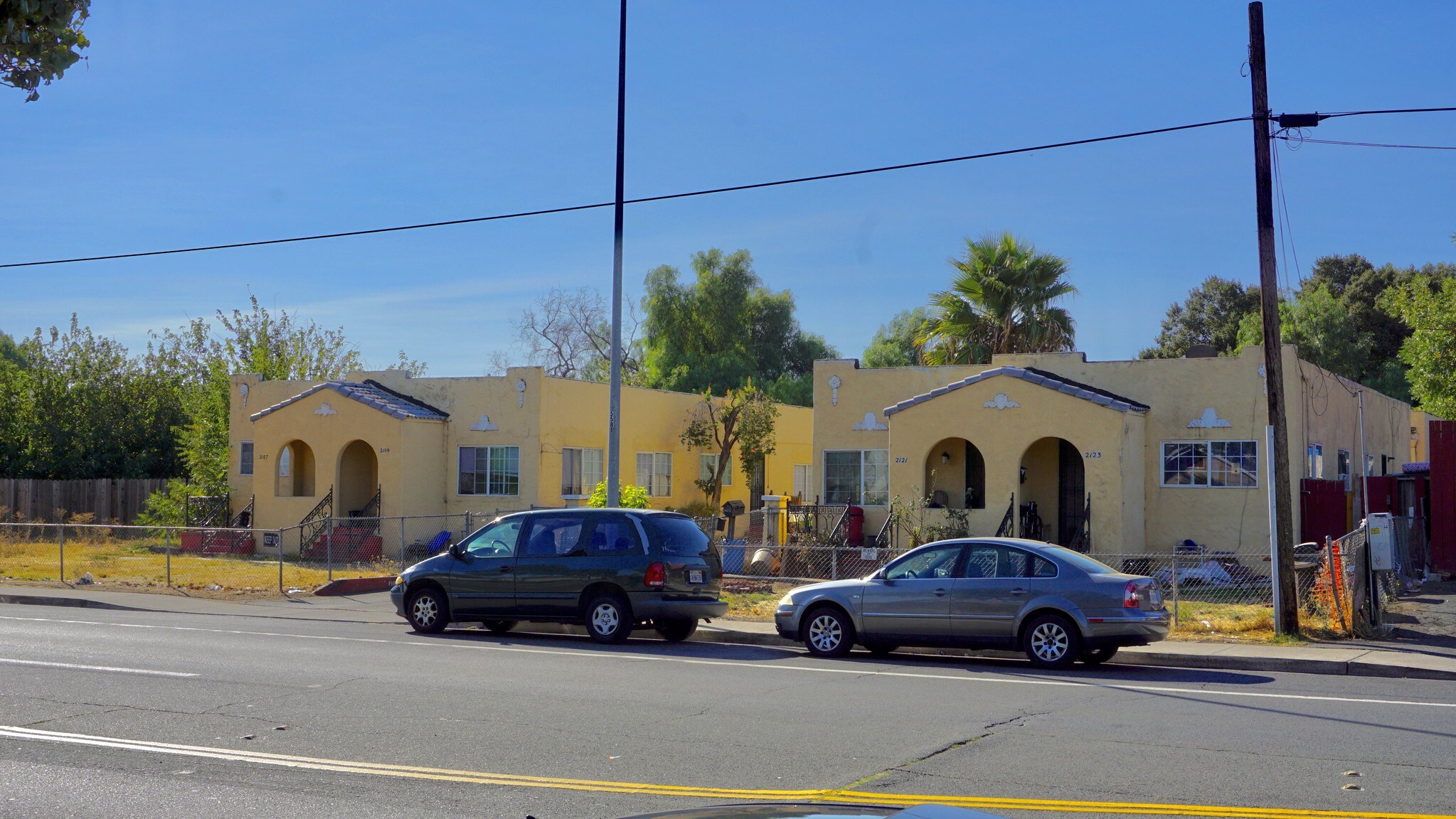 2107-2123 Willow Pass Rd, Pittsburg, CA for sale Building Photo- Image 1 of 1