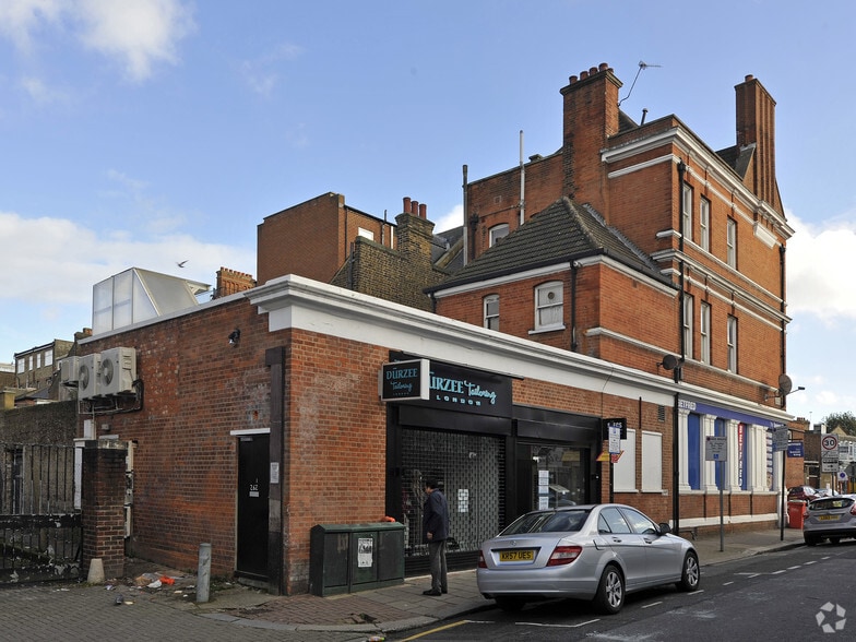 262 Upper Tooting Rd, London for lease - Building Photo - Image 2 of 2
