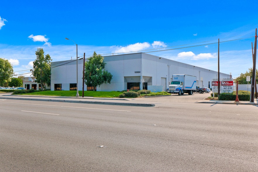 13560 13564 Imperial Hwy Santa Fe Springs Ca 90670 Industrial For Lease Loopnet Com
