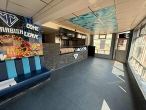 33 Marsh St S, Stoke On Trent for lease Interior Photo- Image 2 of 7