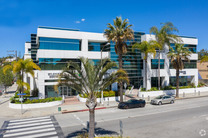 3201 Wilshire Blvd, Santa Monica, CA for lease - Primary Photo - Image 1 of 5