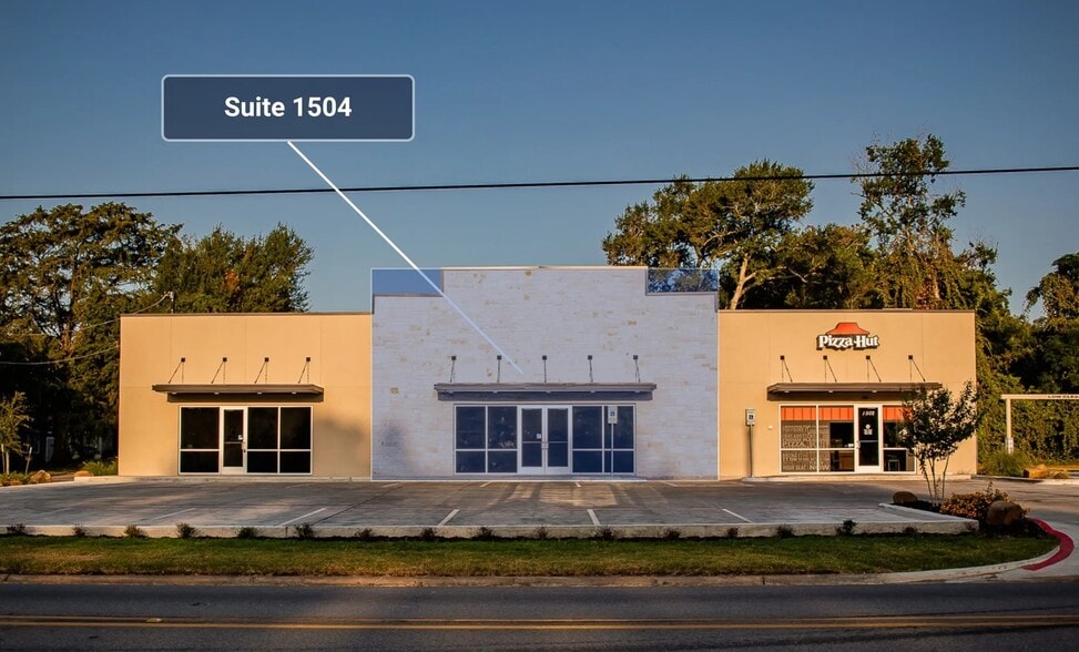 1504 S Day St, Brenham, TX for lease - Building Photo - Image 1 of 9