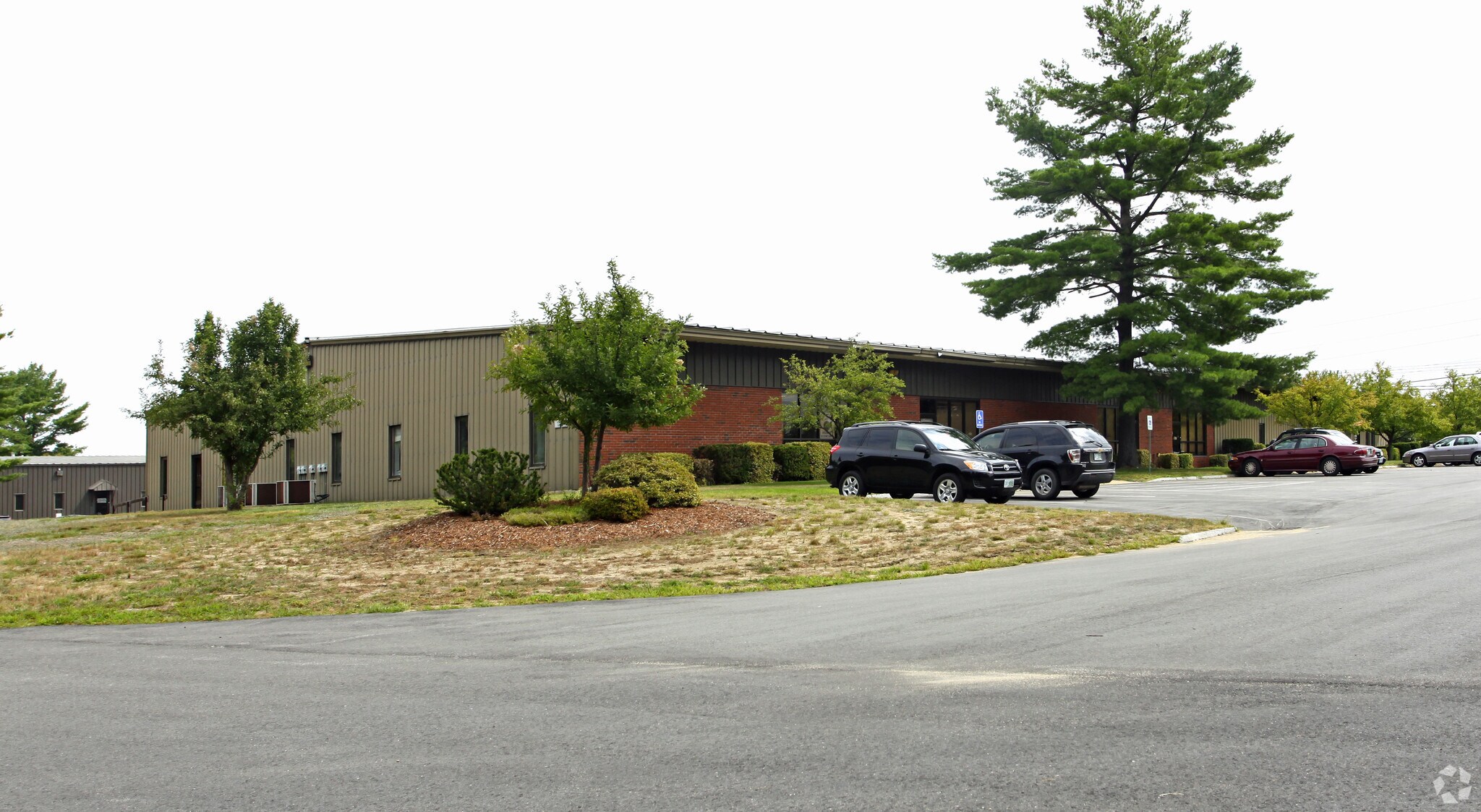 78 Regional Dr, Concord, NH for sale Primary Photo- Image 1 of 1