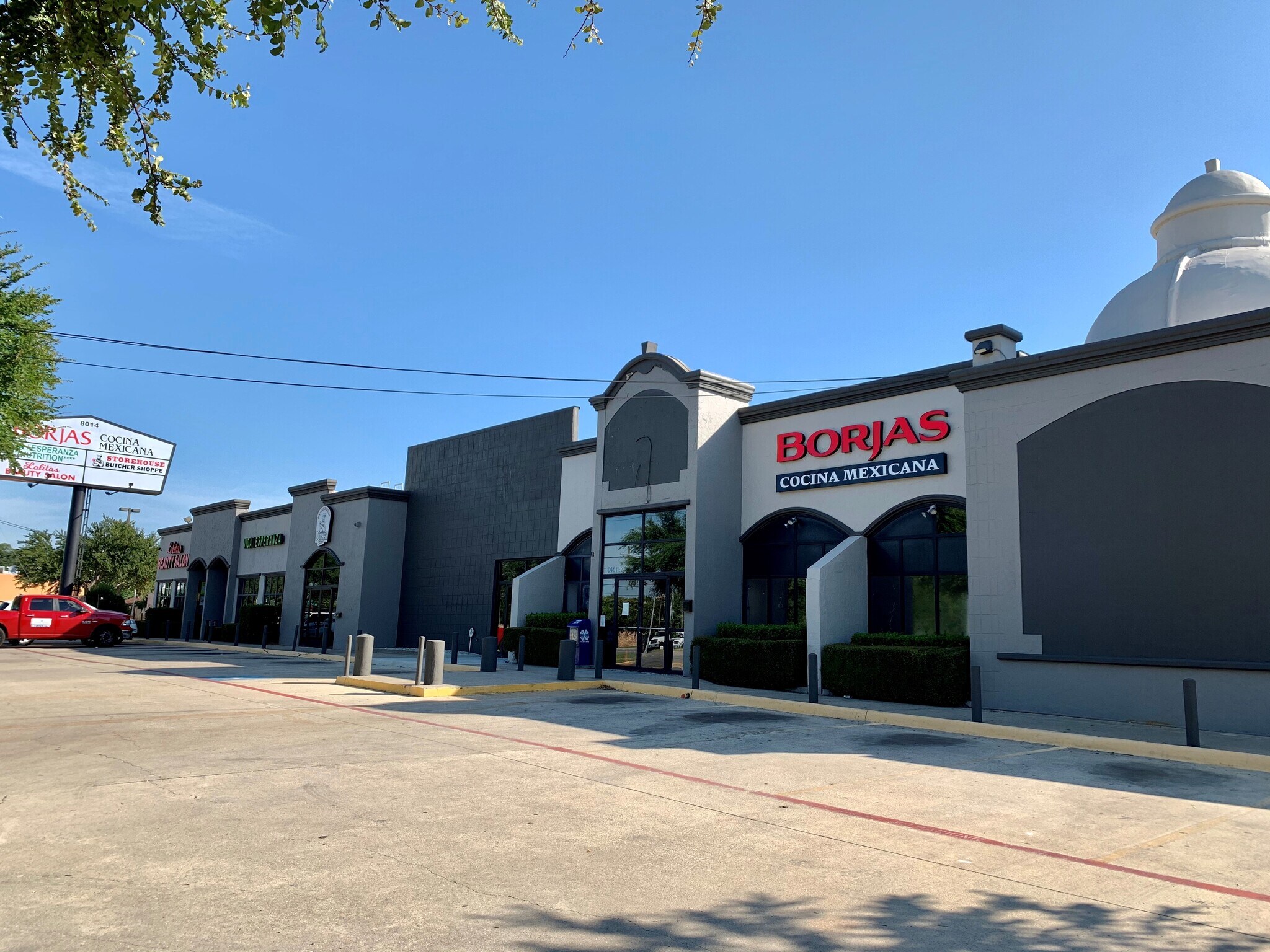8014 Harry Hines Blvd, Dallas, TX 75235 Retail for Lease