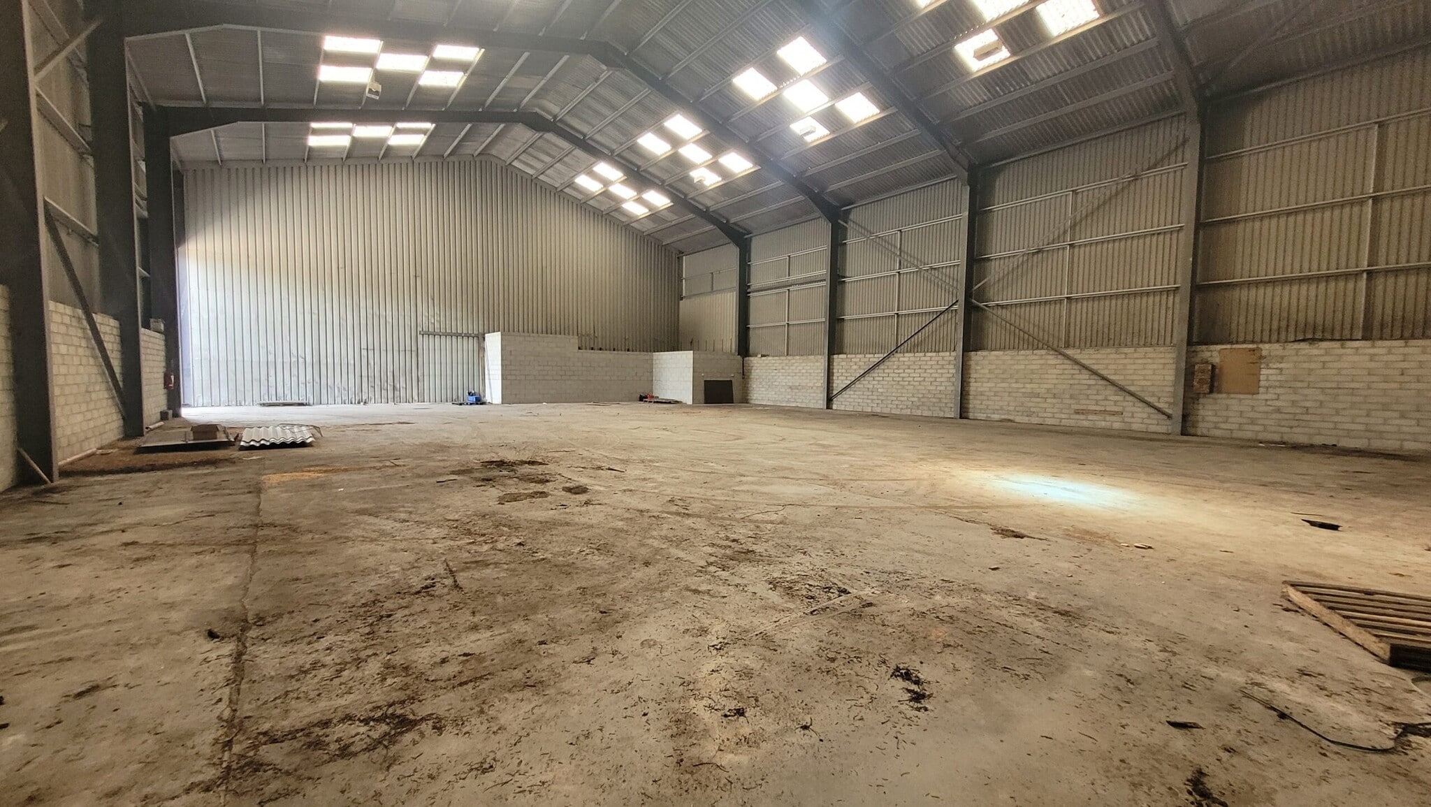 Barton Ml, St Austell for lease Interior Photo- Image 1 of 9