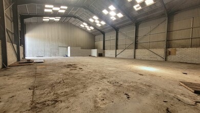 Barton Ml, St Austell for lease Interior Photo- Image 1 of 9