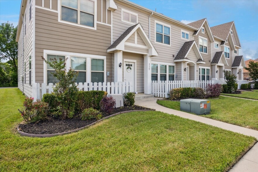 101 Springtree St, Denton, TX for sale - Building Photo - Image 3 of 70