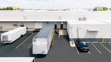 4200 N 29th Ave, Hollywood, FL for lease Building Photo- Image 1 of 2