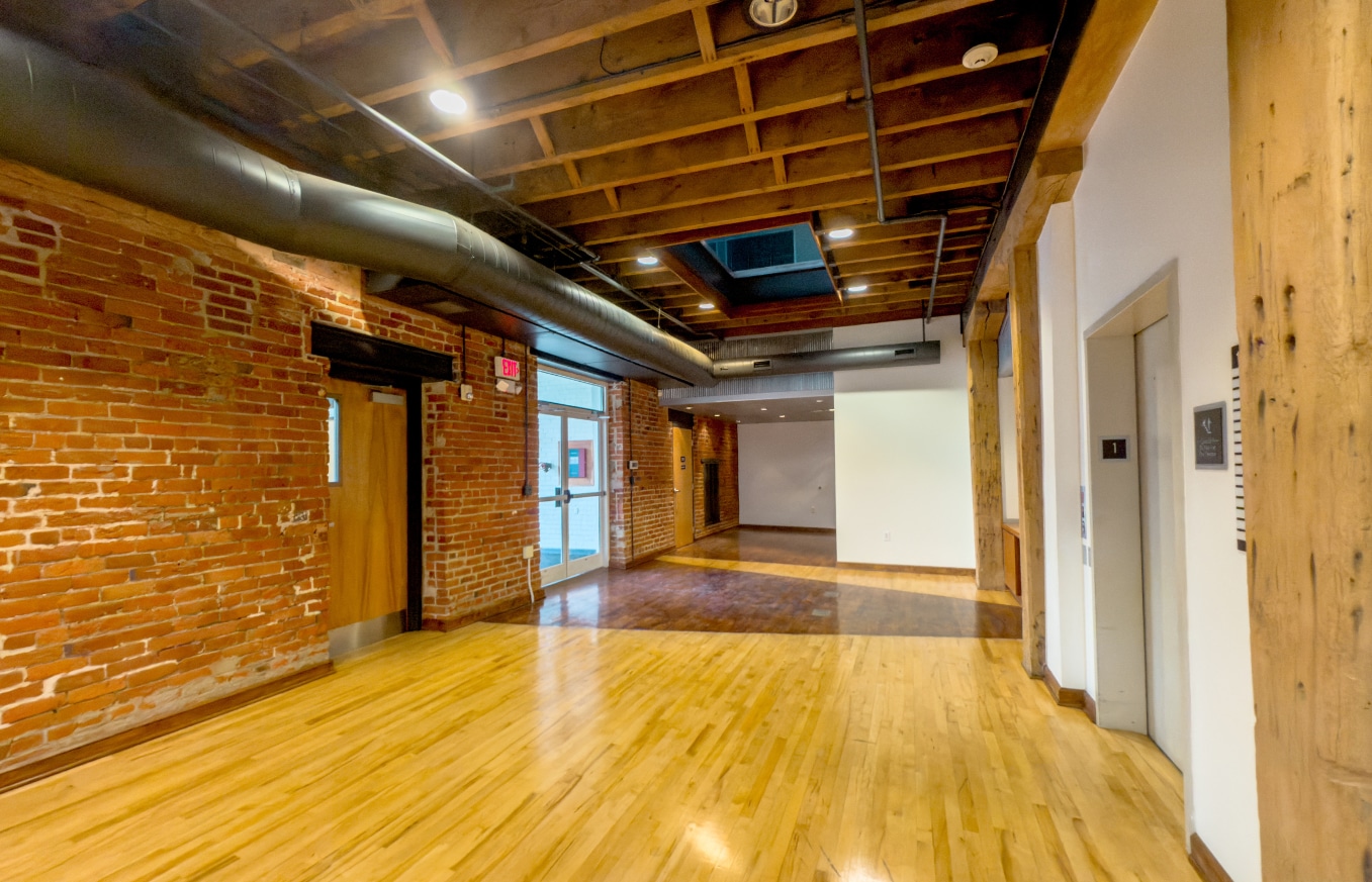 109 Norfolk Ave SW, Roanoke, VA for lease Interior Photo- Image 1 of 7